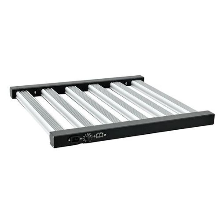 Platinum King LED 735W Nykyaikainen ja tehokas tayden spektrin himmennettava LED-kasvivalaisin PWM-ohjattavalla Platinum King LED 735W Nykyaikainen ja tehokas tayden spektrin himmennettava LED-kasvivalaisin PWM-ohjattavalla